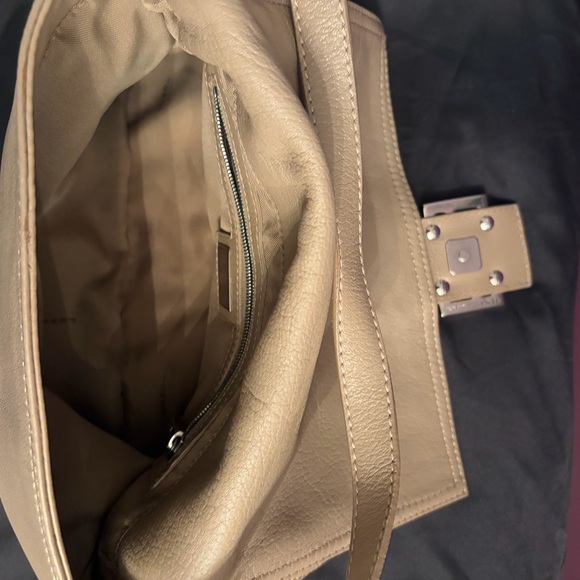 Rare vintage Fendi baguette with silver accents - Picture 10 of 15